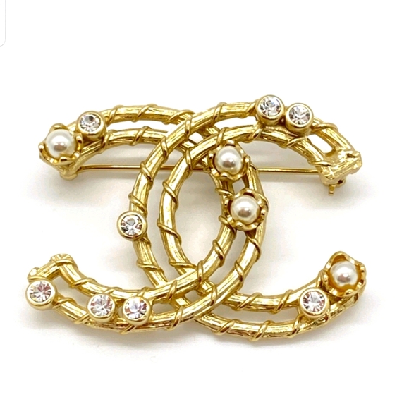 CHANEL Jewelry - *SOLD* CHANEL Authentic NEW condition Brooch!!